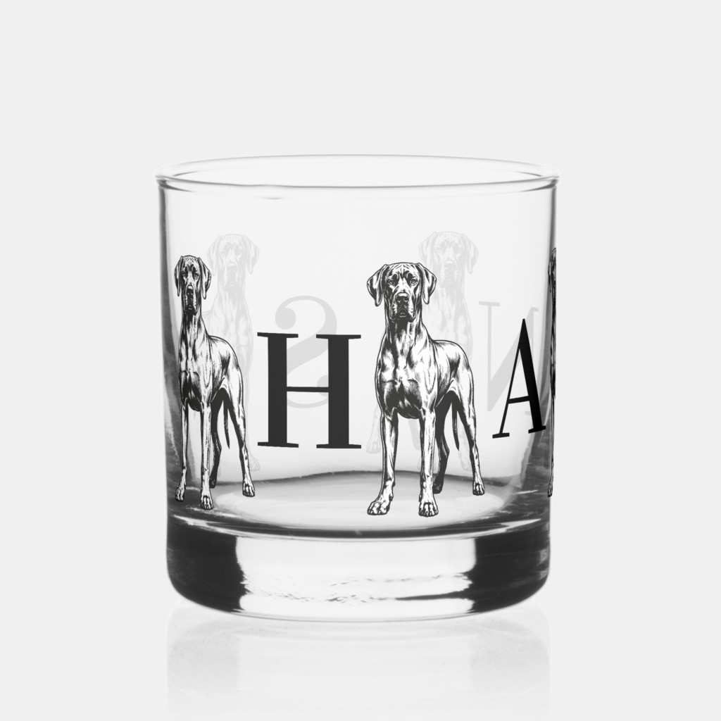 Glas mit 5 Doggen und 4 Buchstaben